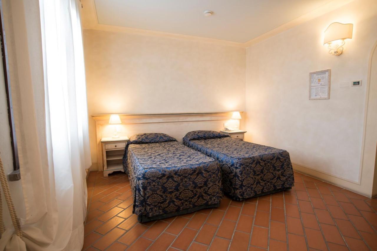 Park Hotel Santa Maria A Monte Eksteriør billede